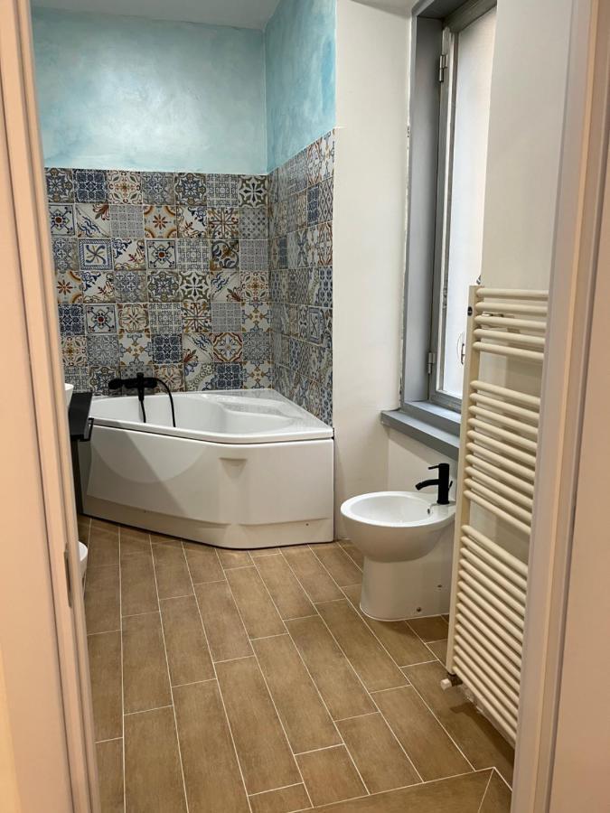Alla Scalinata Del Teatro Rossetti Confort Suites Parcheggio Трієст Екстер'єр фото