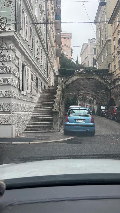 Alla Scalinata Del Teatro Rossetti Confort Suites Parcheggio Трієст Екстер'єр фото