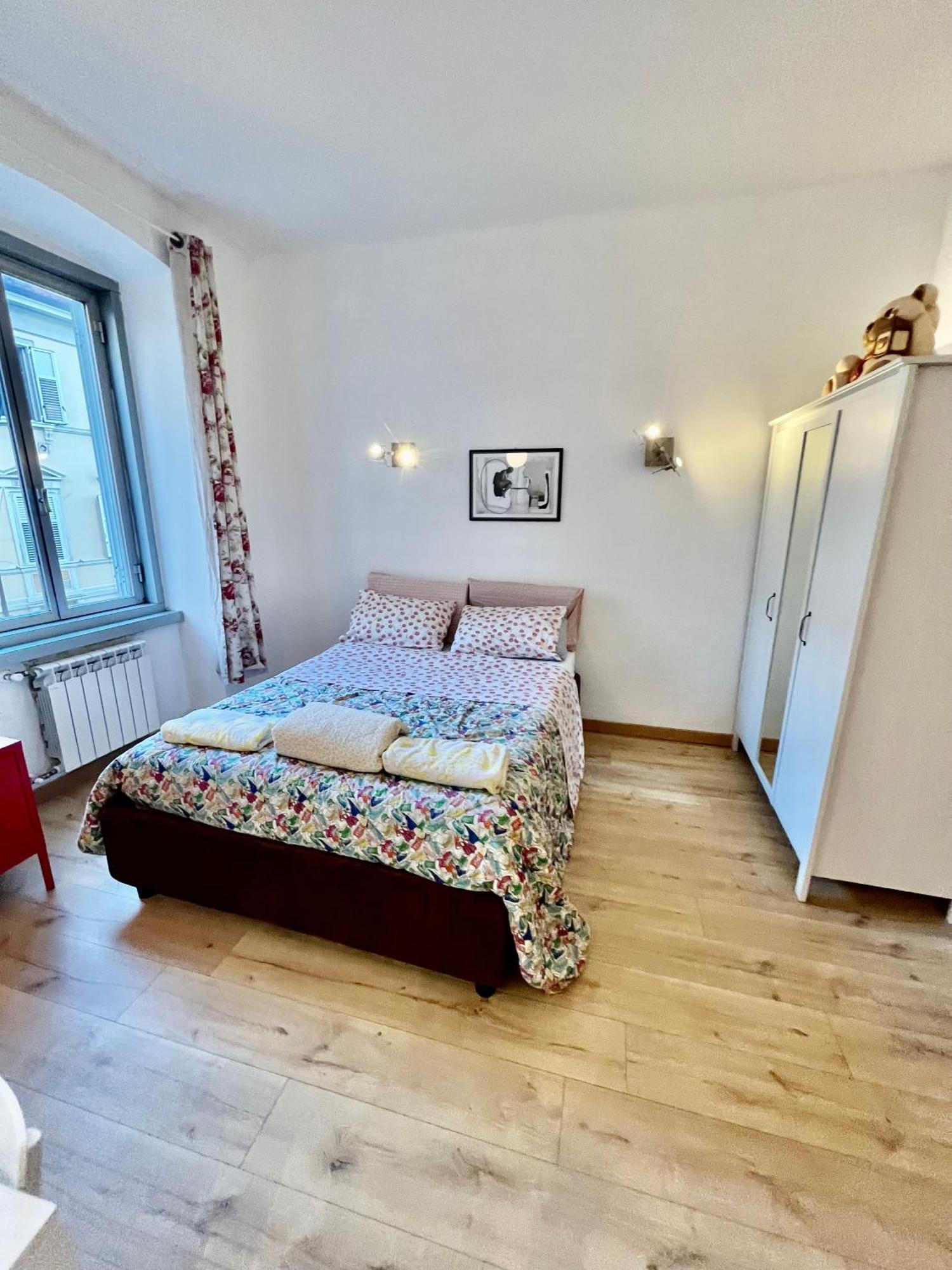 Alla Scalinata Del Teatro Rossetti Confort Suites Parcheggio Трієст Екстер'єр фото