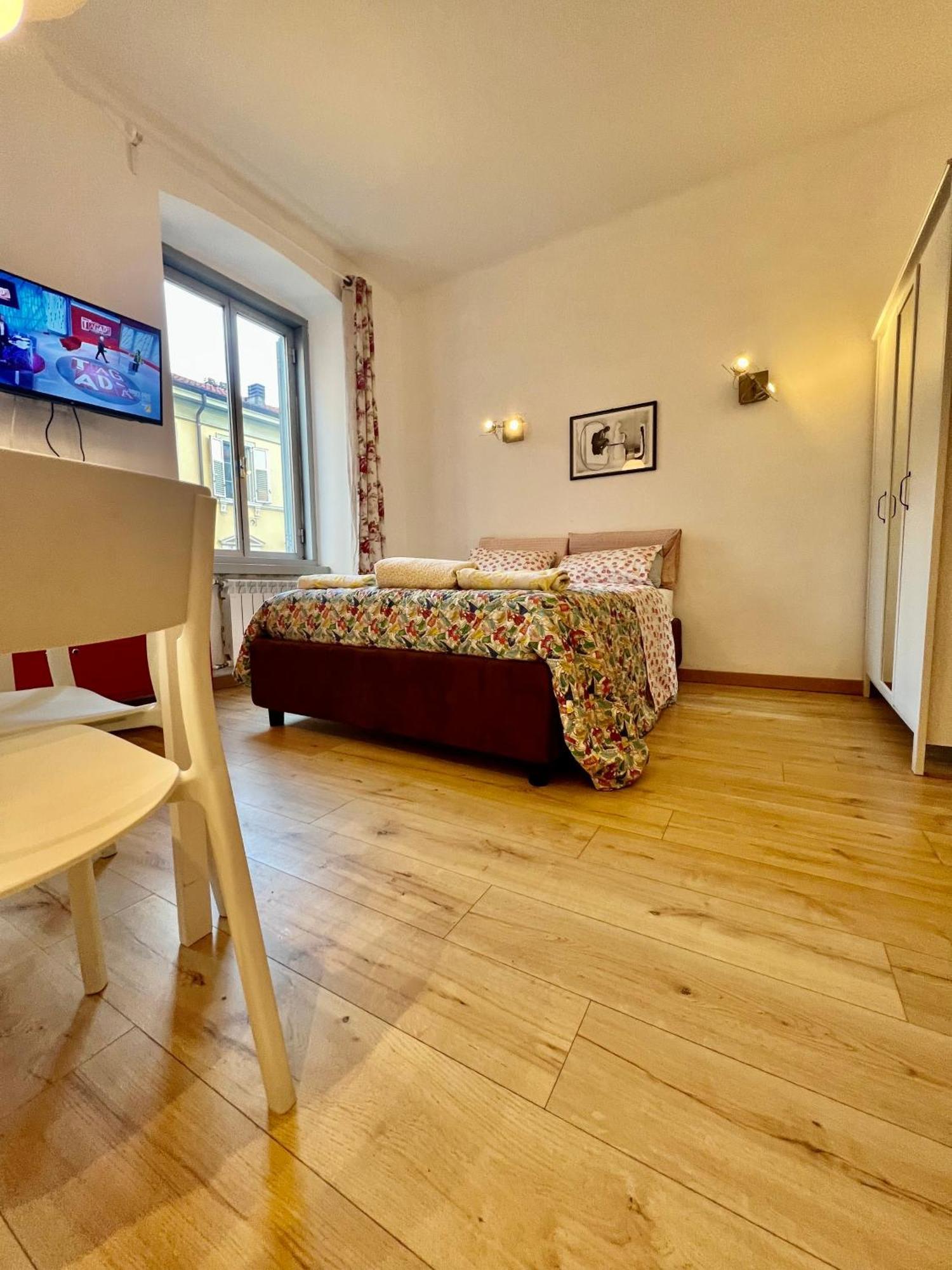 Alla Scalinata Del Teatro Rossetti Confort Suites Parcheggio Трієст Екстер'єр фото