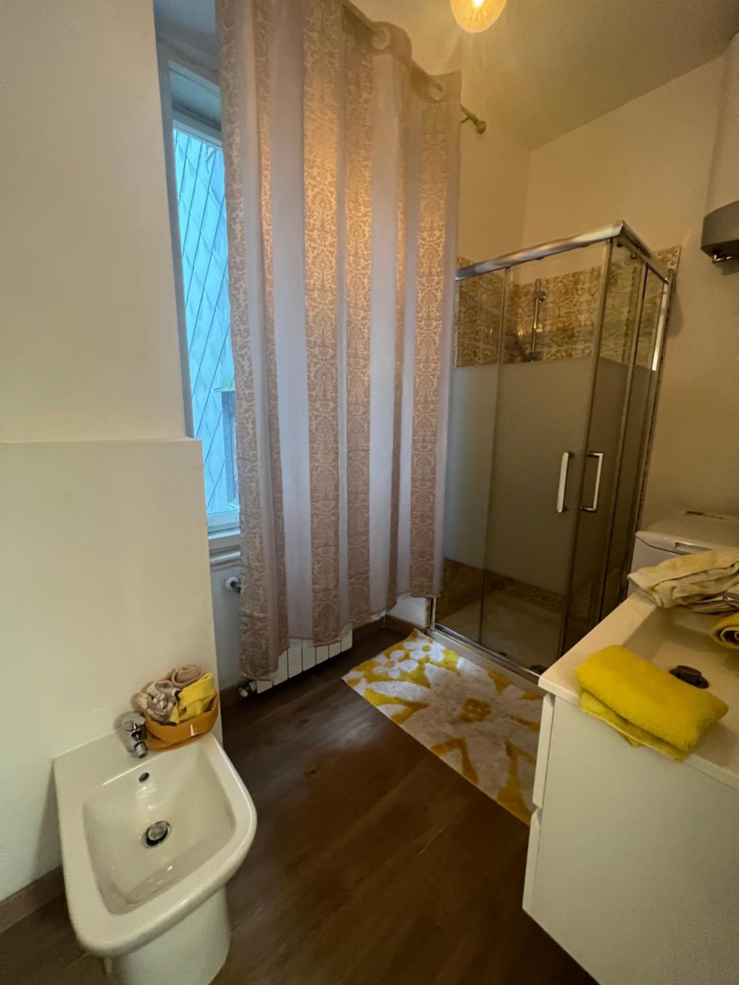 Alla Scalinata Del Teatro Rossetti Confort Suites Parcheggio Трієст Екстер'єр фото